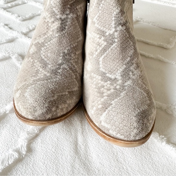 Lucky Brand grey suede ankle boots Sz. 39 - Picture 5 of 8